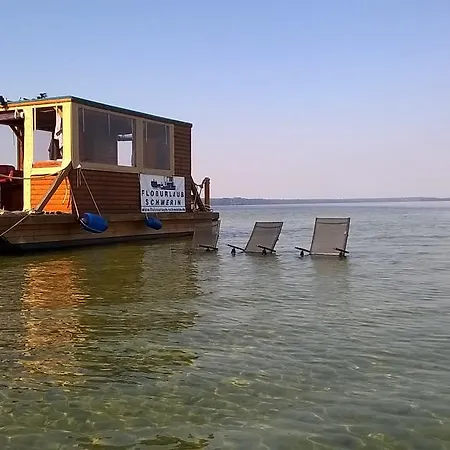 Hausboot Auf Dem Schweriner See