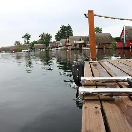 Hausboot Auf Dem Schweriner See